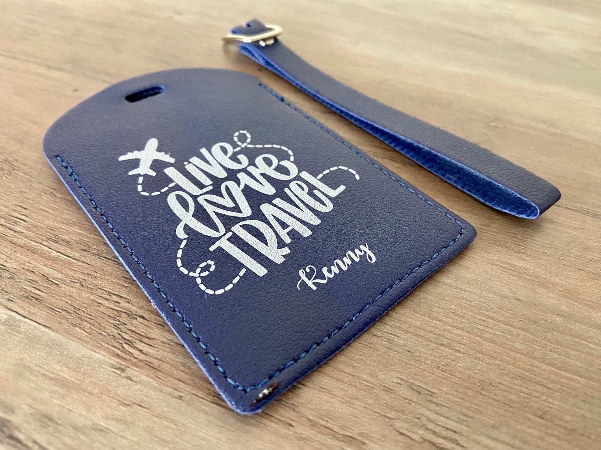 Personalized Leather Luggage Tag: Custom Travel Gift