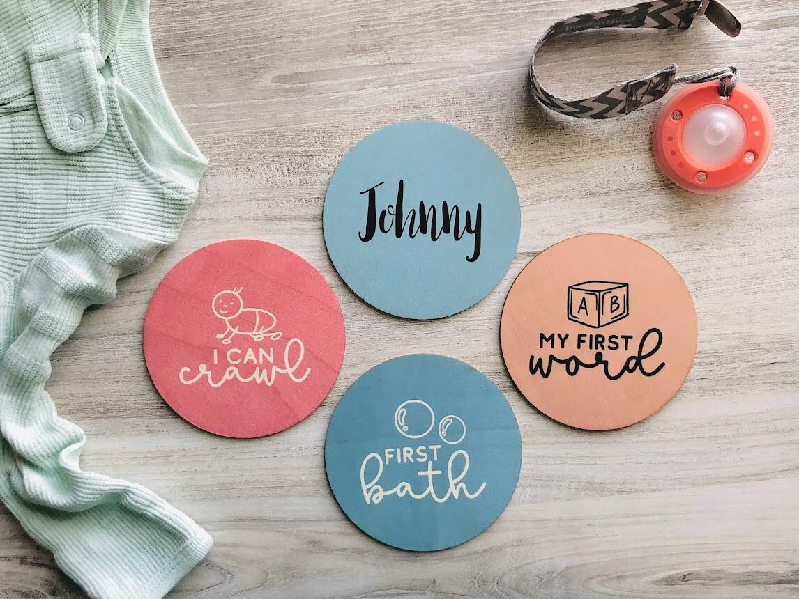 Wooden Milestone Markers, Circle Baby Monthly Milestone Cards, First Year Photo Props, Baby Shower Gift